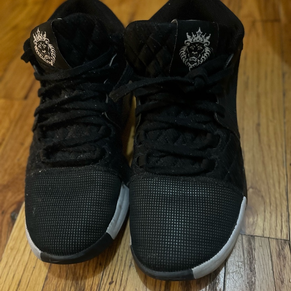 Nike Black Sneakers